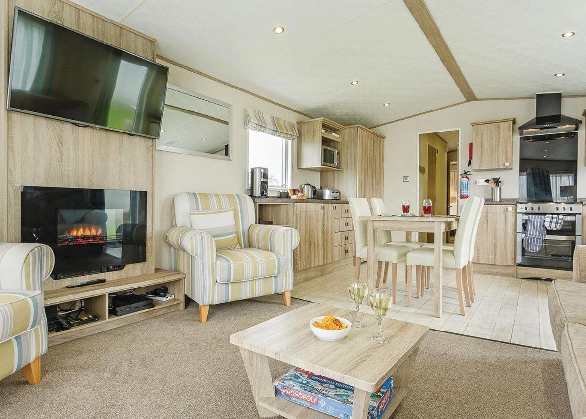 Piran Meadows Resort New Quay Exteriér fotografie