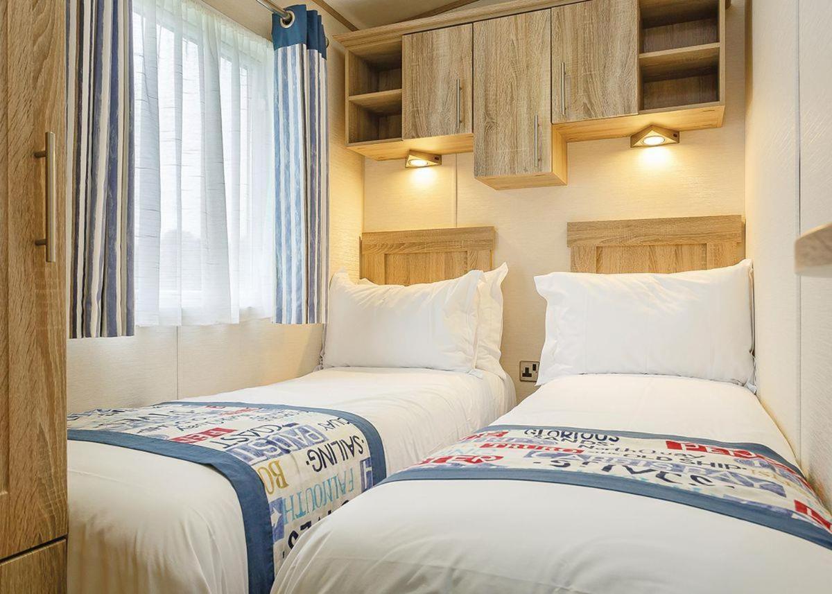 Piran Meadows Resort New Quay Exteriér fotografie