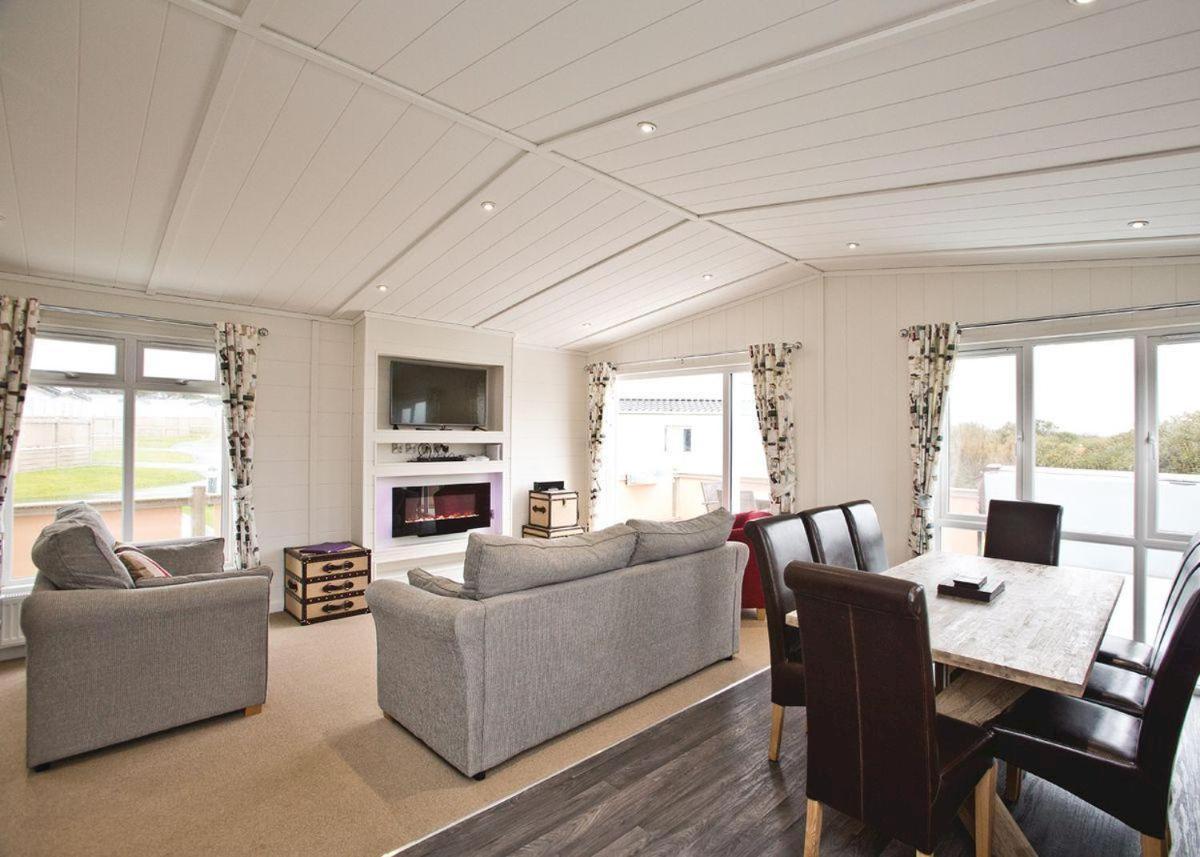 Piran Meadows Resort New Quay Exteriér fotografie