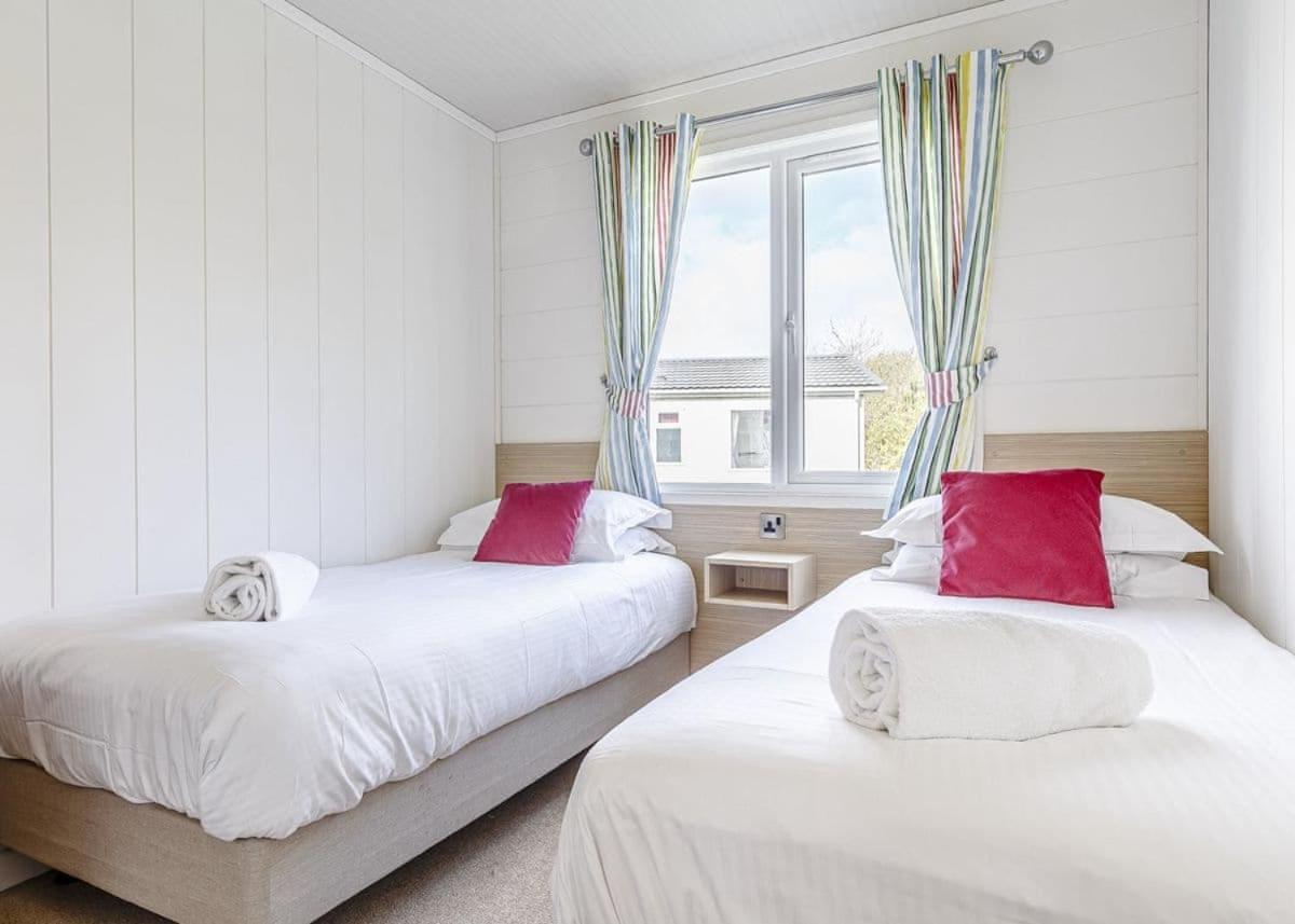 Piran Meadows Resort New Quay Exteriér fotografie